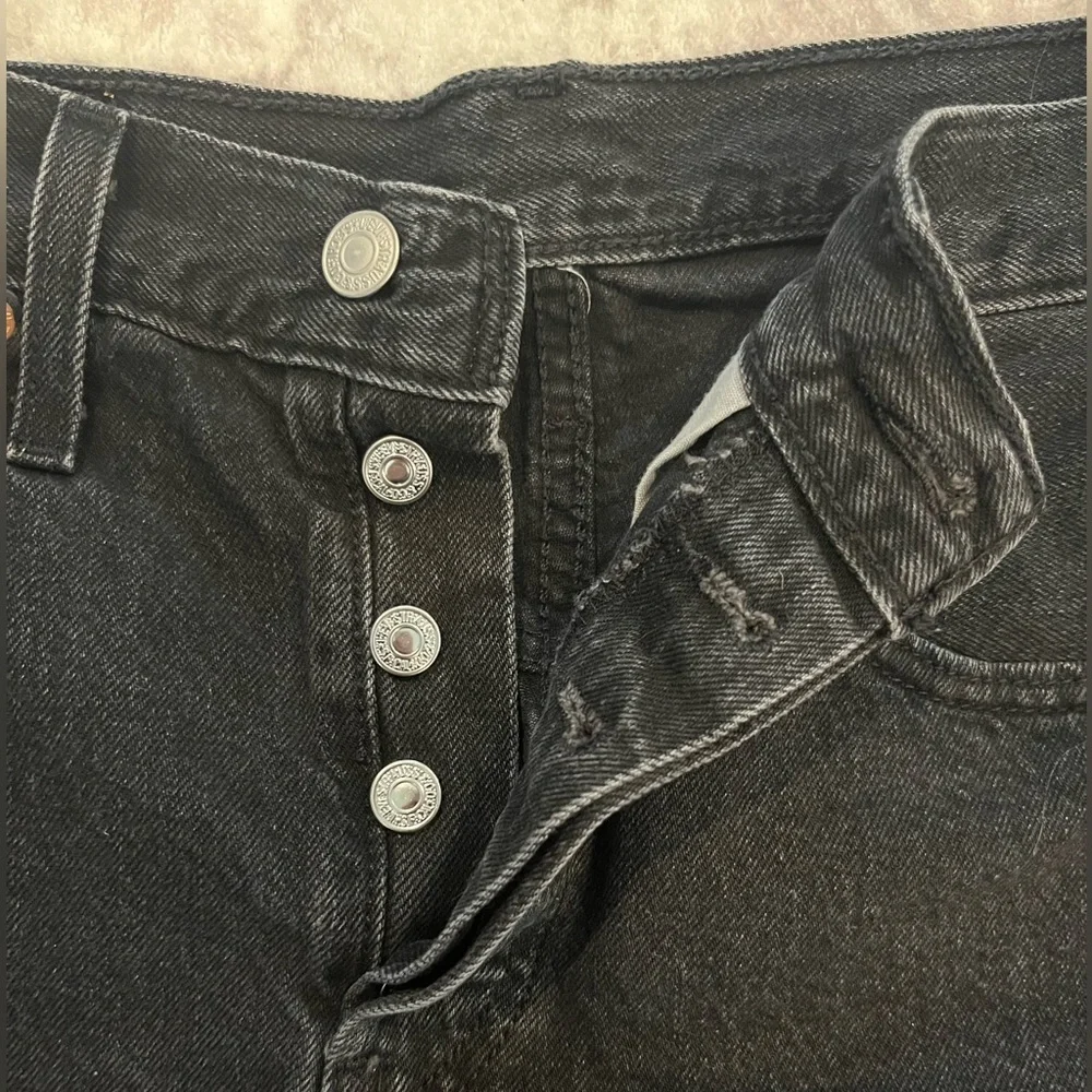 Levi’s high rise jean shorts - Picture 2 of 4